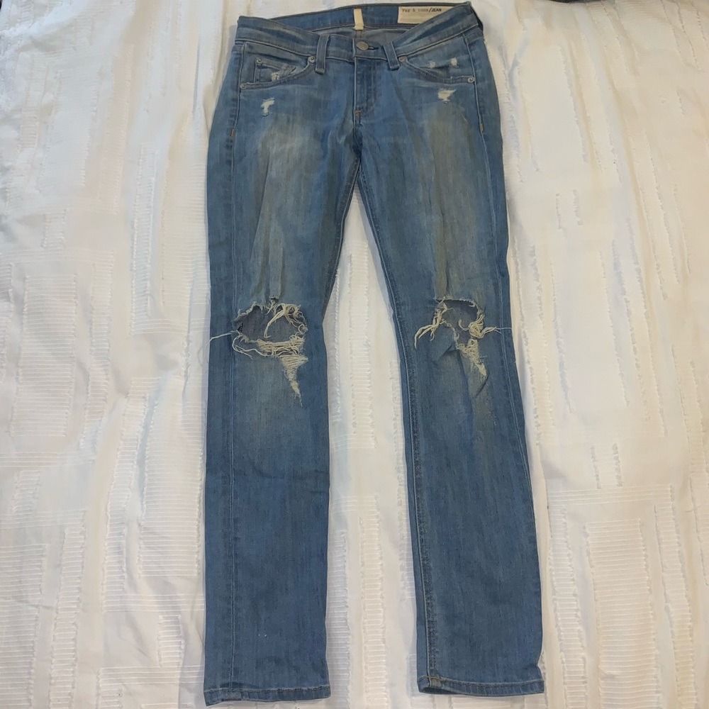 Rag & bone jeans,cropped,straight w/ destroyed finish. GREAT condition